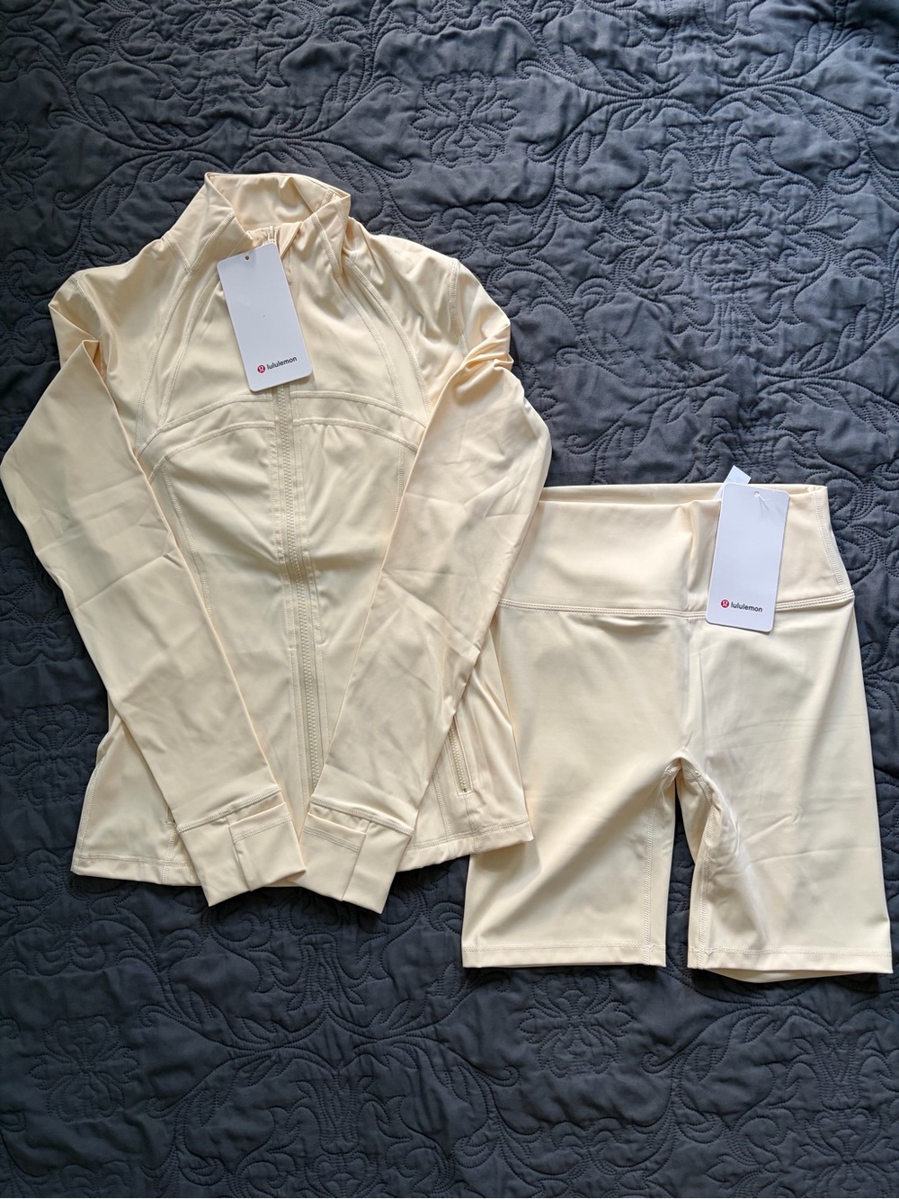 “Buttercream Yellow” lululemon set short and jacket - Picture 1 of 5